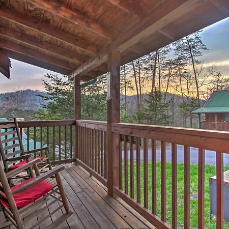 Pigeon Forge Cabin With Hot Tub And Mountain Views! エクステリア 写真