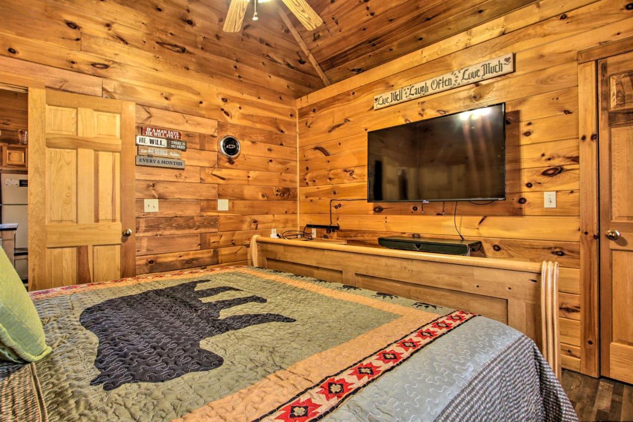 Pigeon Forge Cabin With Hot Tub And Mountain Views! エクステリア 写真