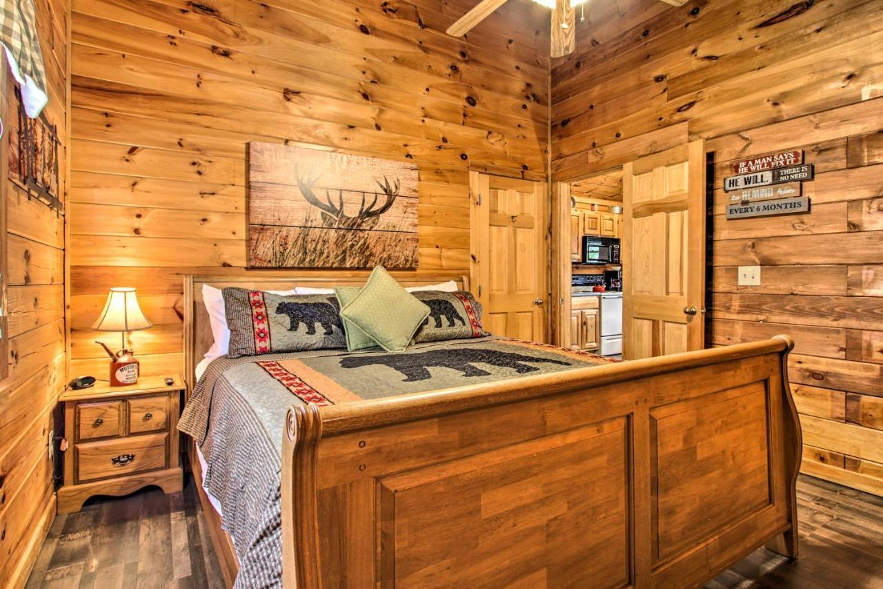 Pigeon Forge Cabin With Hot Tub And Mountain Views! エクステリア 写真