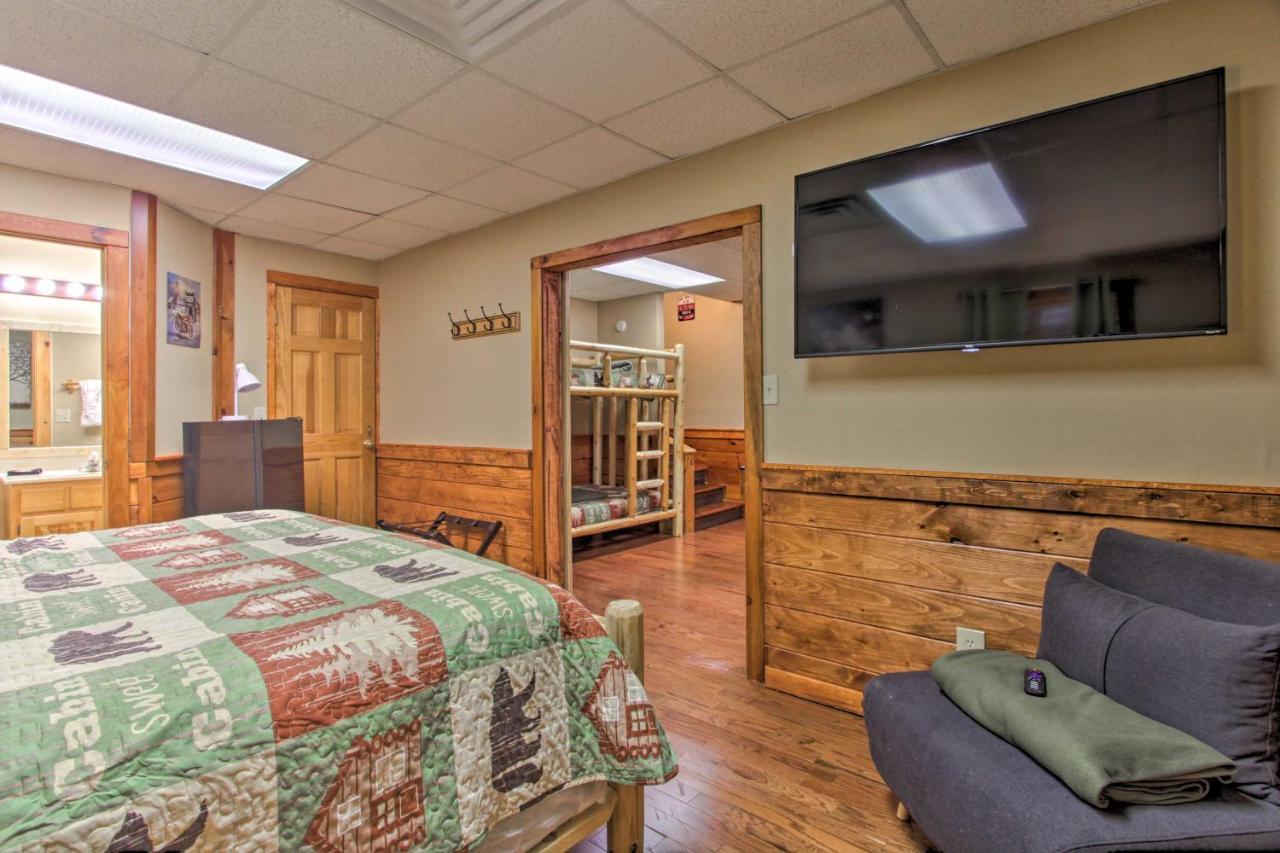 Pigeon Forge Cabin With Hot Tub And Mountain Views! エクステリア 写真
