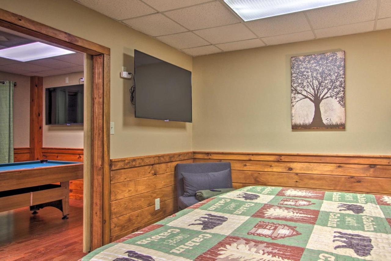 Pigeon Forge Cabin With Hot Tub And Mountain Views! エクステリア 写真